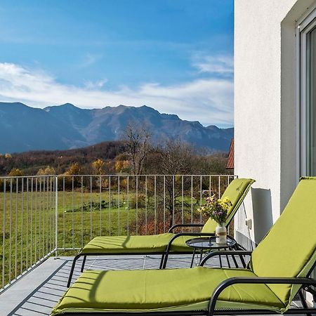 Velebit Lodge Lovinac  Eksteriør bilde