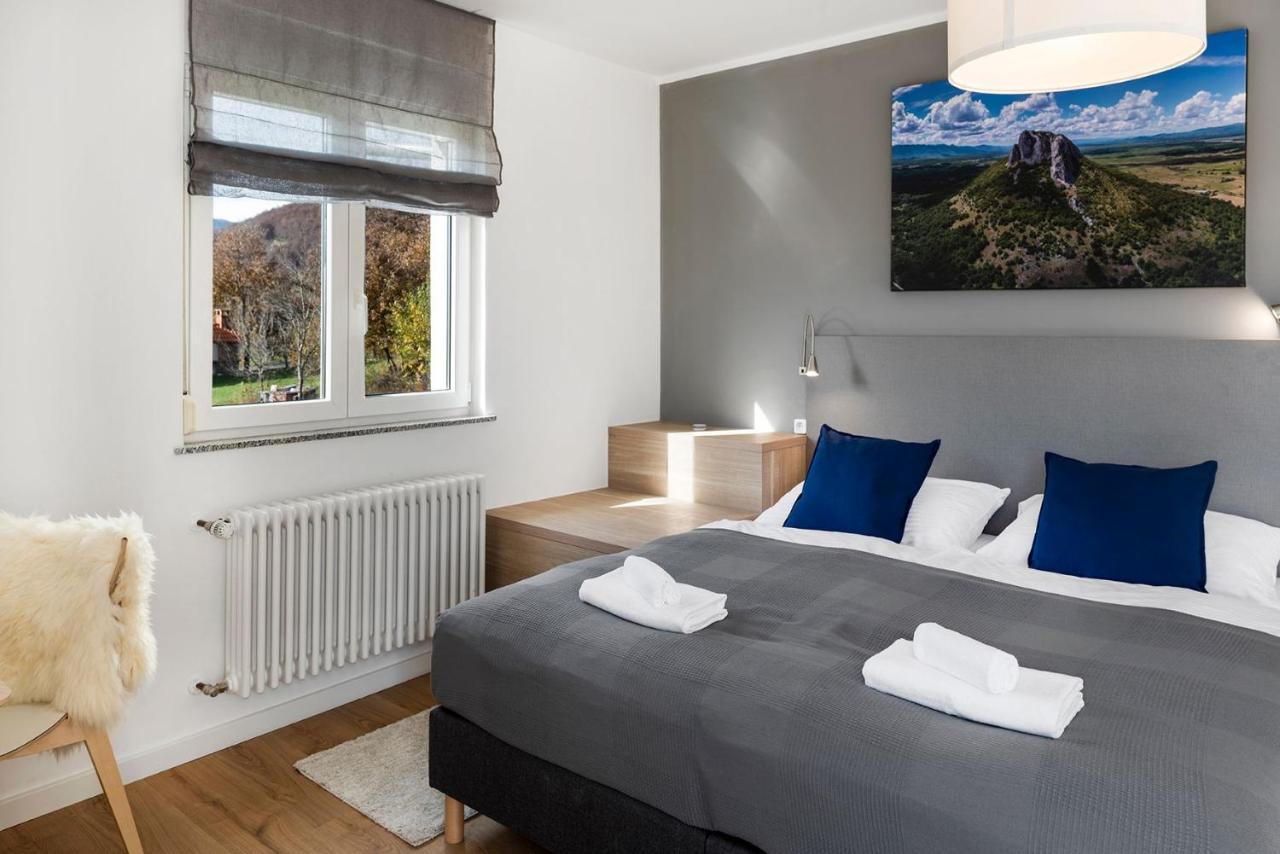 Velebit Lodge Lovinac  Eksteriør bilde