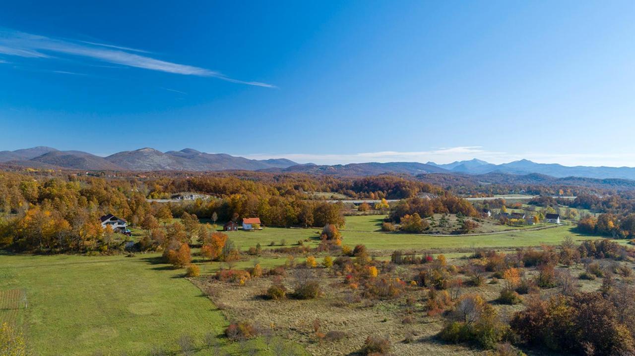 Velebit Lodge Lovinac  Eksteriør bilde