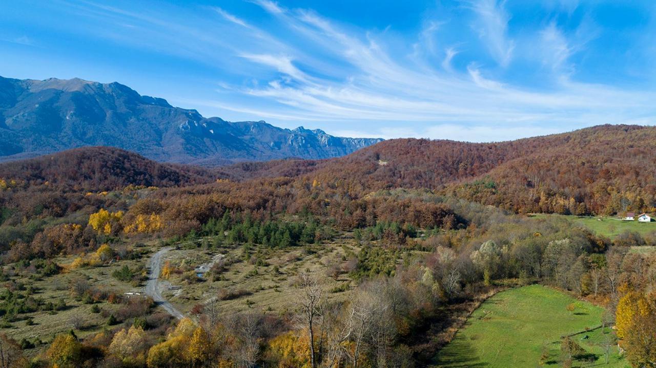 Velebit Lodge Lovinac  Eksteriør bilde