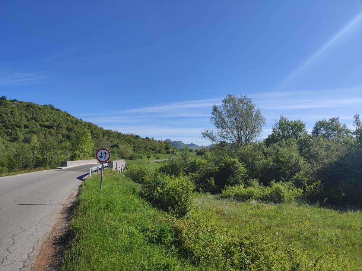 Velebit Lodge Lovinac  Eksteriør bilde