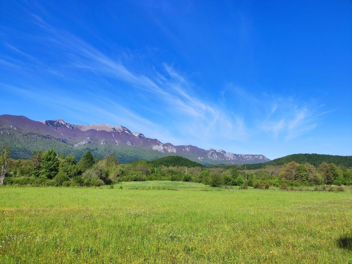 Velebit Lodge Lovinac  Eksteriør bilde