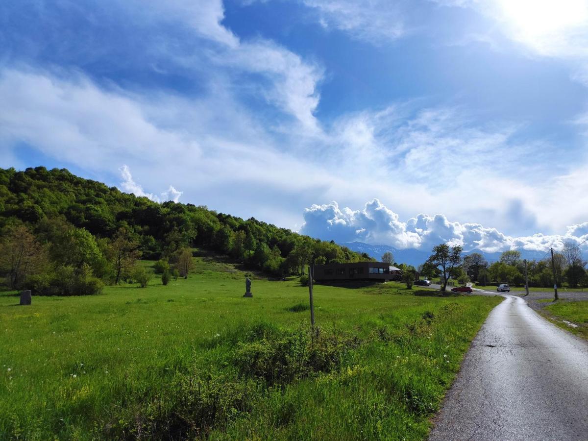 Velebit Lodge Lovinac  Eksteriør bilde